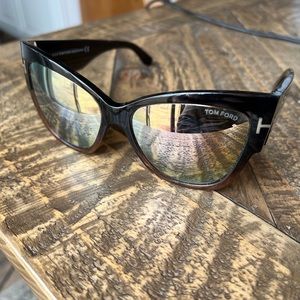 Tom Ford Mirror Lens Anoushka